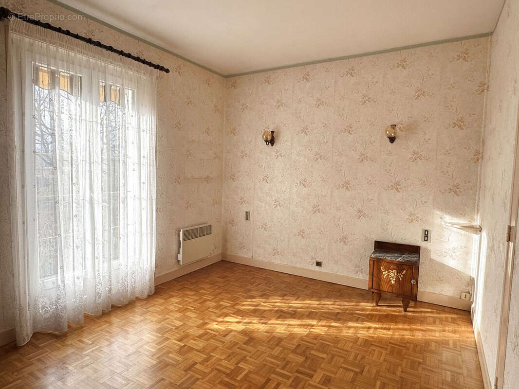 Photo 8 - Maison à GUEUGNON