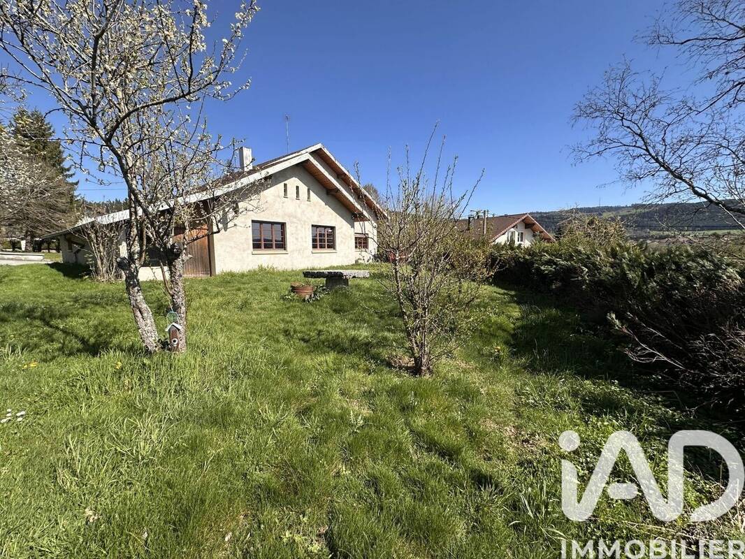Photo 1 - Maison à LES FINS