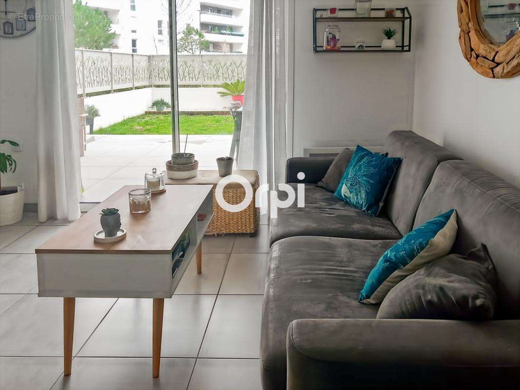 Appartement à MARSEILLE-9E