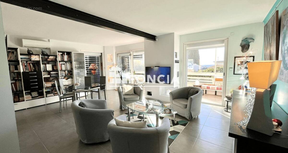 Appartement à SIX-FOURS-LES-PLAGES