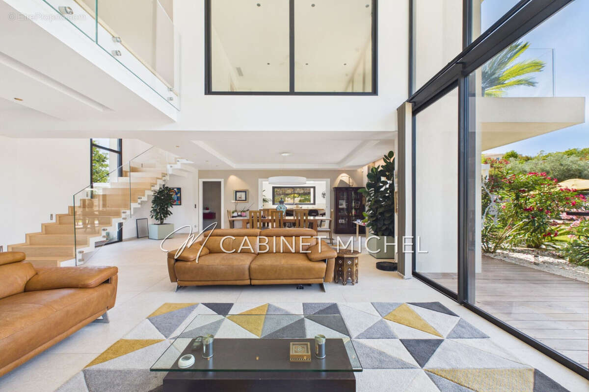 Maison 322 m² à Roquefort-Les-Pins  - photo 6