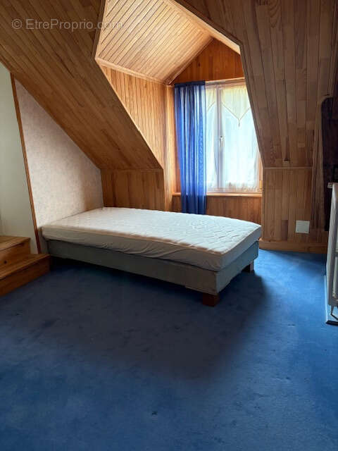 Maison à AMBRIERES-LES-VALLEES