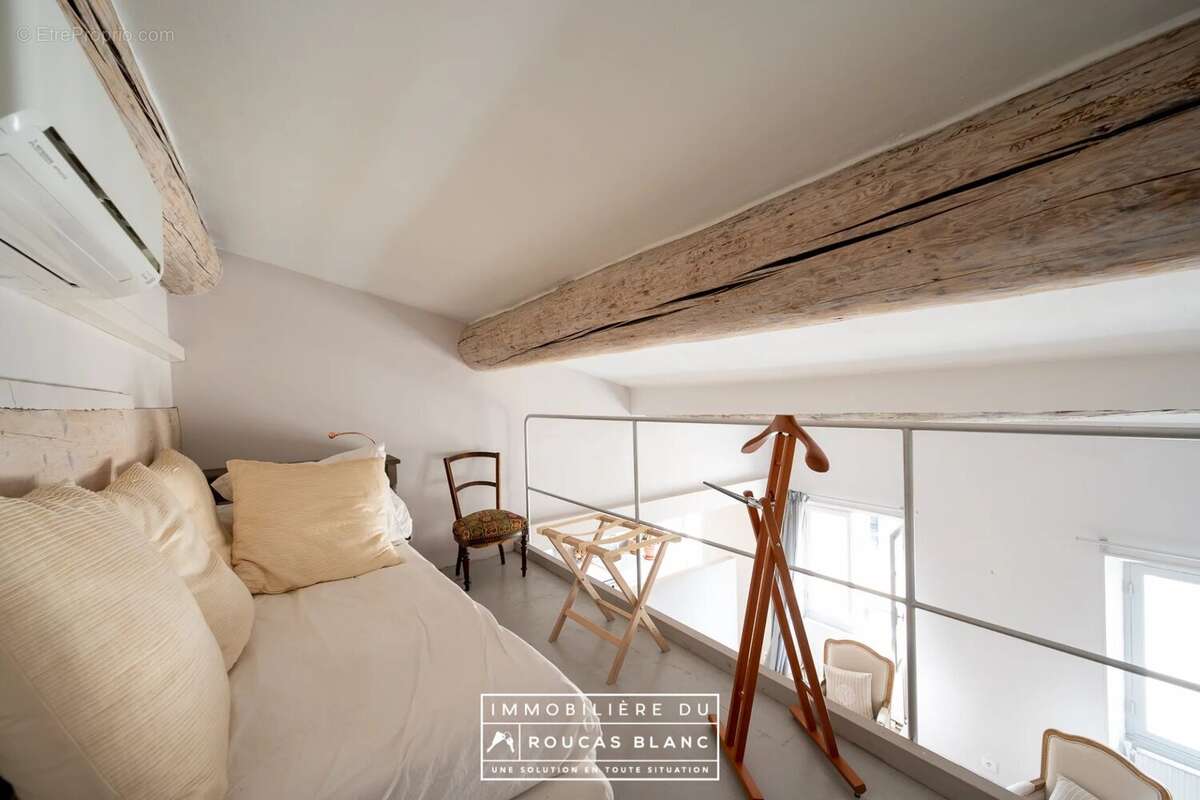 Appartement à MARSEILLE-1E