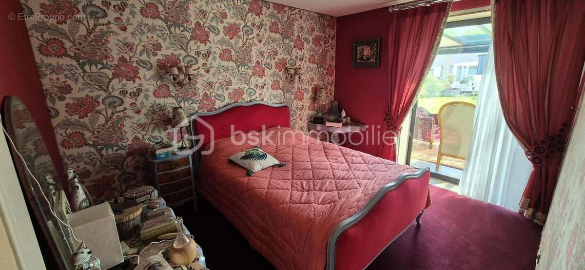 Maison à SAINT-GEORGES-BUTTAVENT