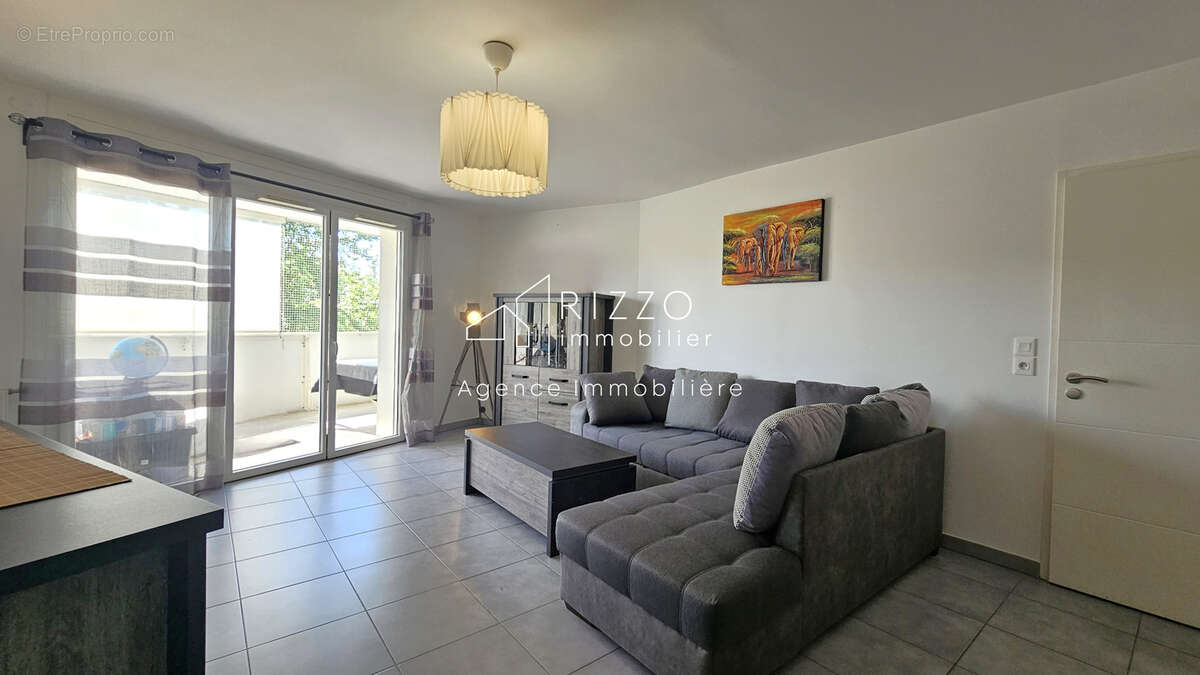 Appartement à SAINT-GENIS-POUILLY