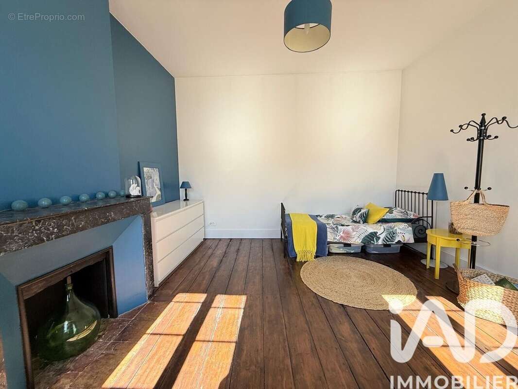 Maison 163 m² à Saint-Romain-La-Virvee  - photo 7