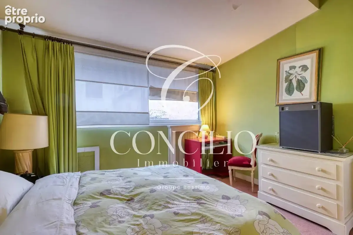Paris 18e – Maison de caractère avec extérieur – 191,80 m² Carrez - photo 13