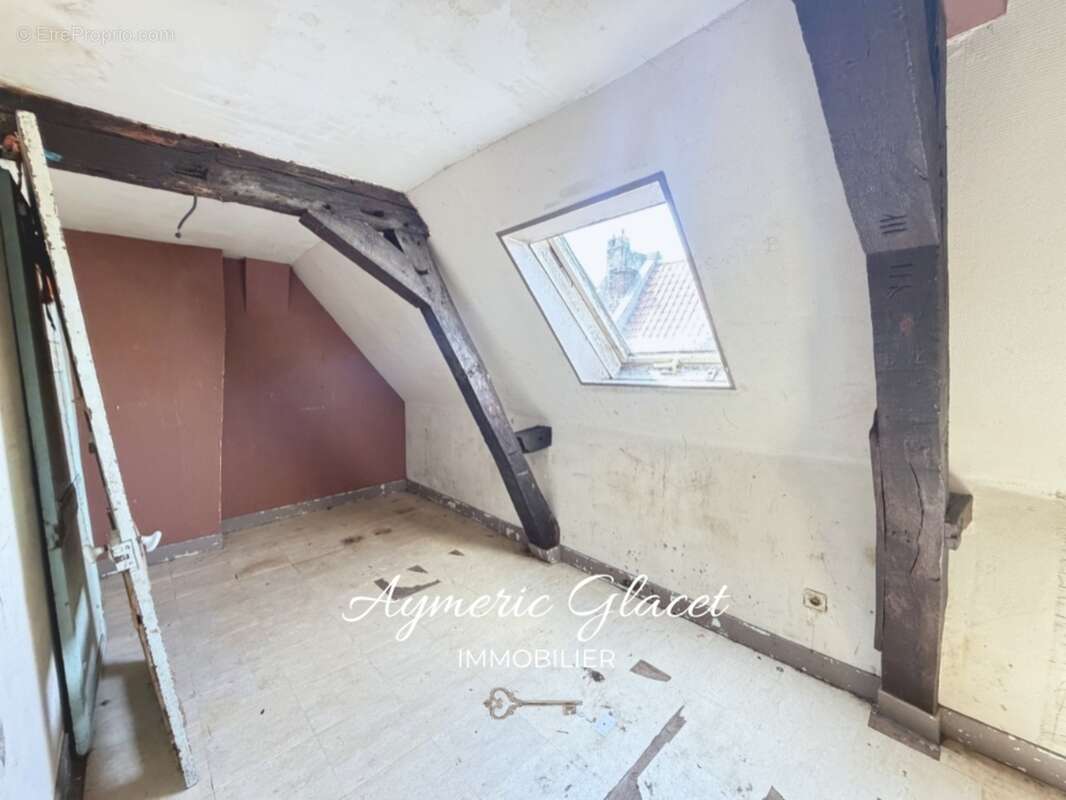 Maison de ville 76 m² à rénover – Cambrai centre – Idéale investisseur - photo 12