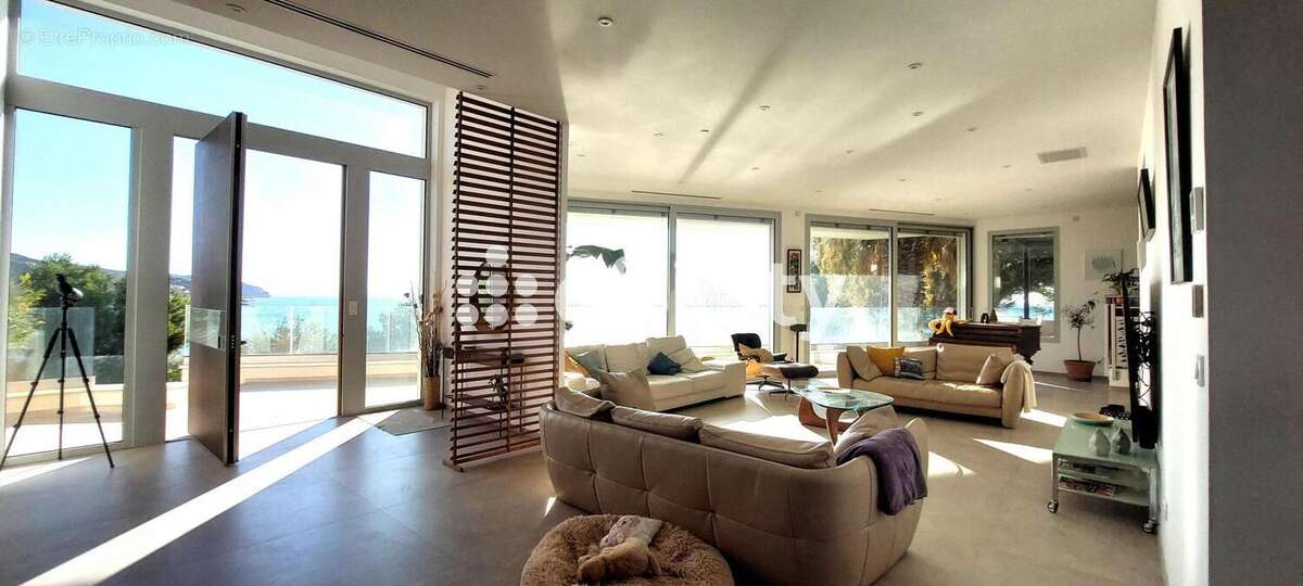 Maison à CARRY-LE-ROUET