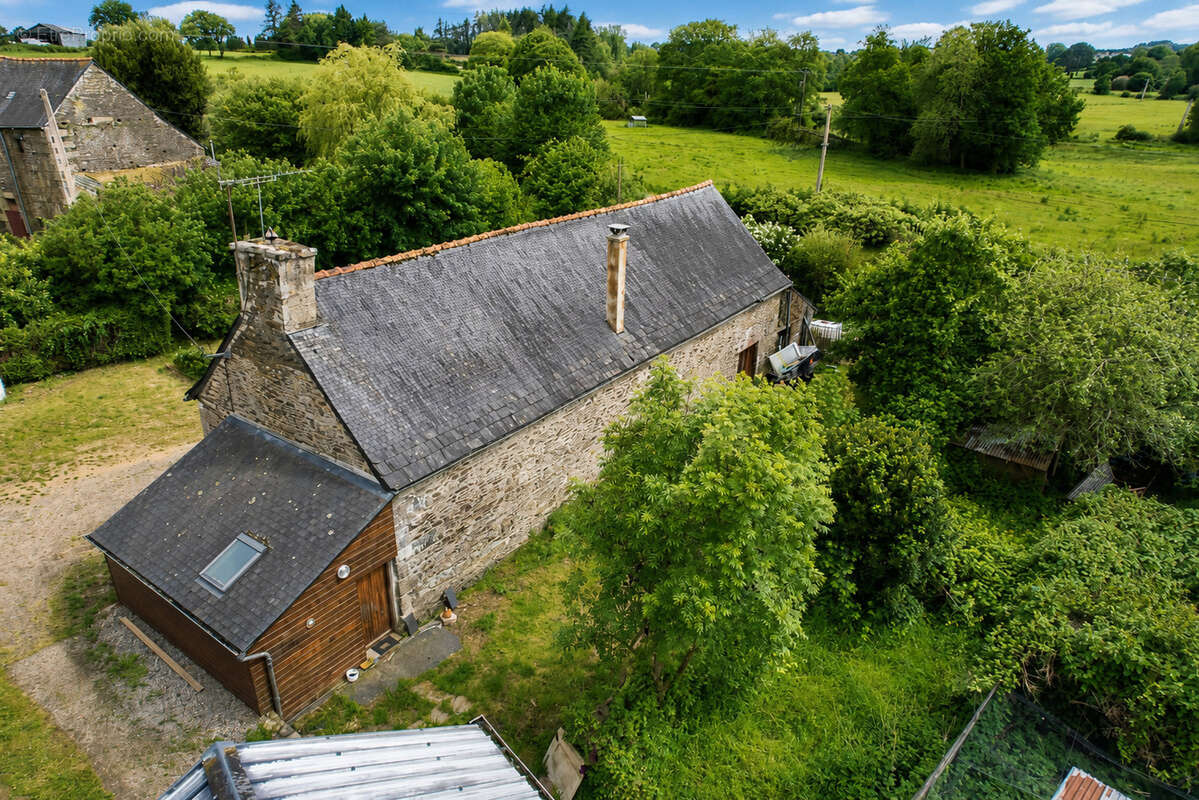Maison à SAINT-NICOLAS-DU-PELEM