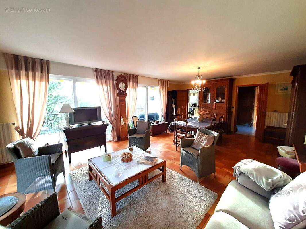 Maison à MARTIN-EGLISE