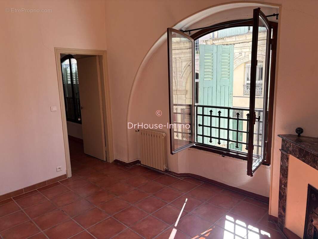Appartement 64 m² à Ales  - photo 3