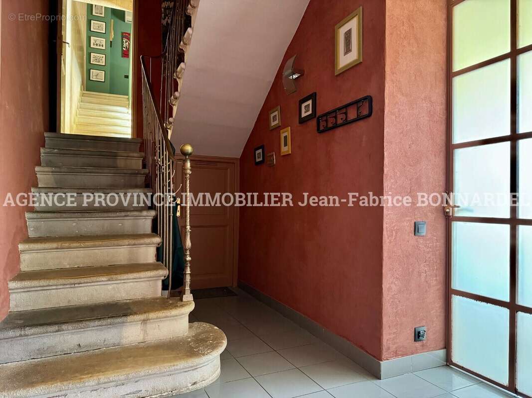 Maison à SAINT-RESTITUT