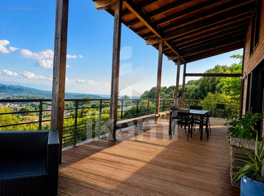 Magnifique maison en bois de 144 m2 avec vue exceptionnelle - photo 5