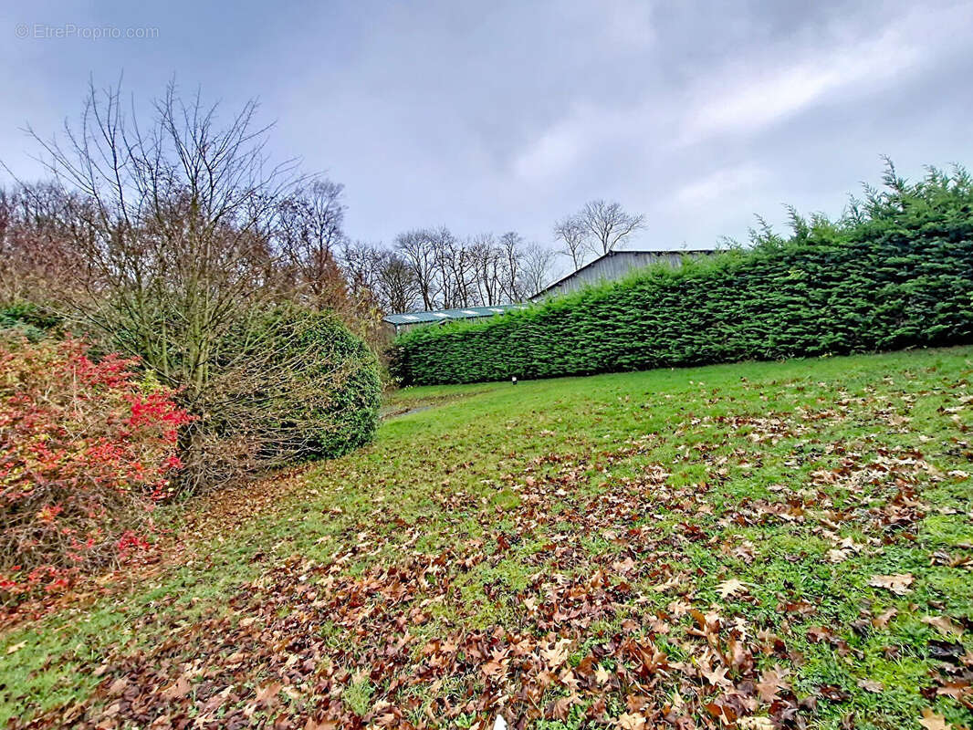 Terrain à MAGNY-EN-VEXIN