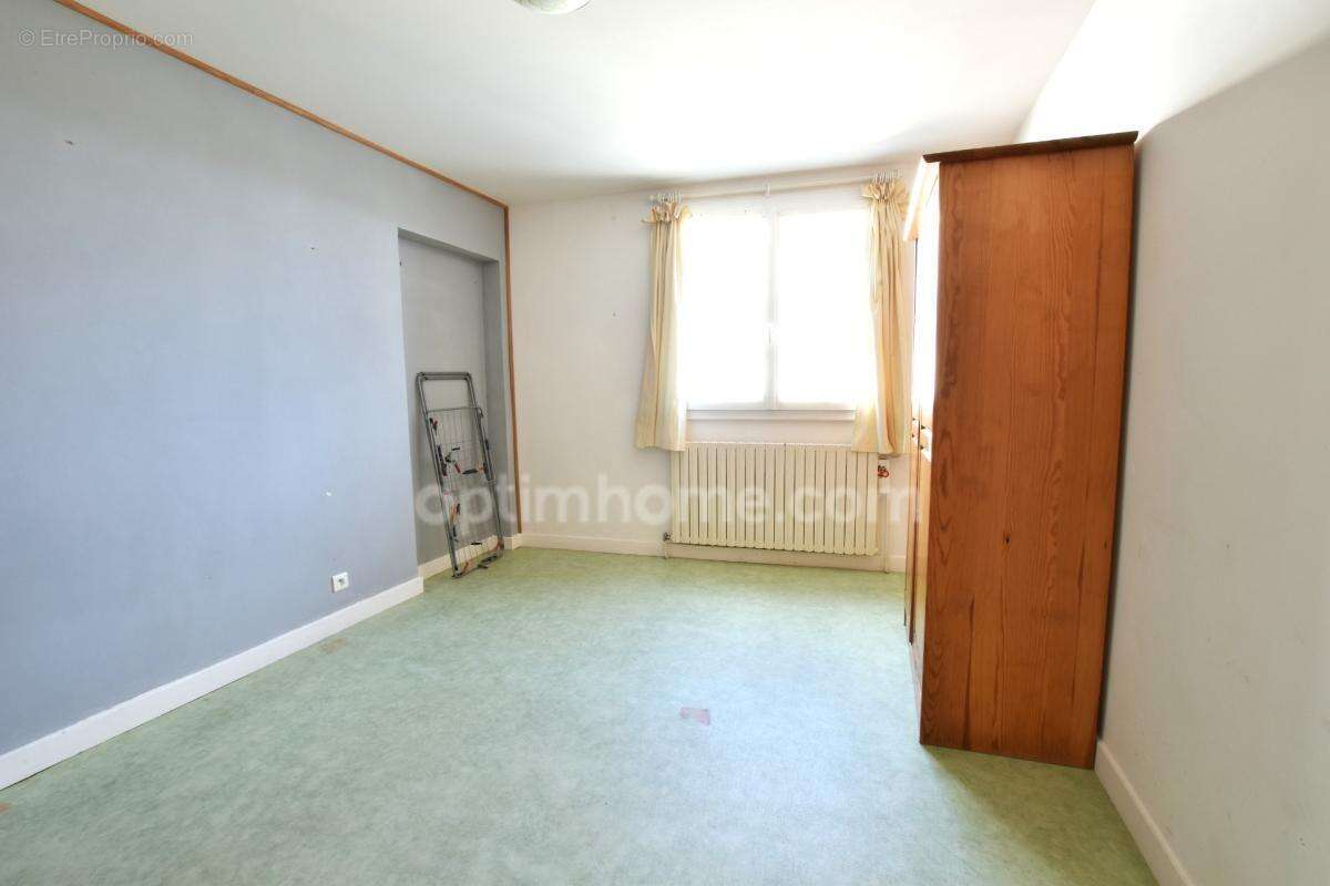 Maison à vendre 5 pièces DOMAIZE (63) - photo 17