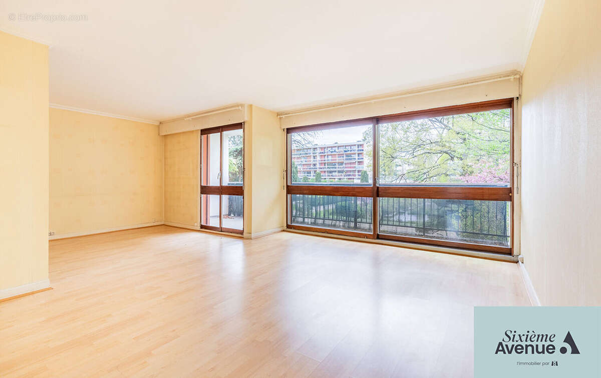 Appartement à CHILLY-MAZARIN