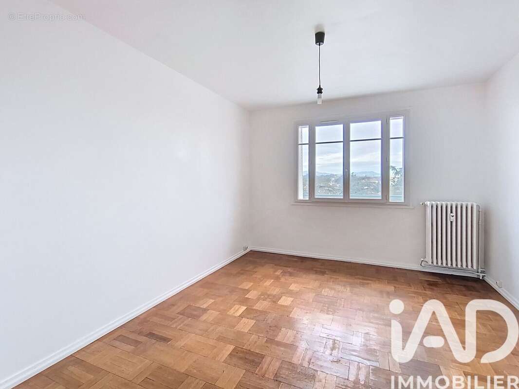 Photo 2 - Appartement à TASSIN-LA-DEMI-LUNE