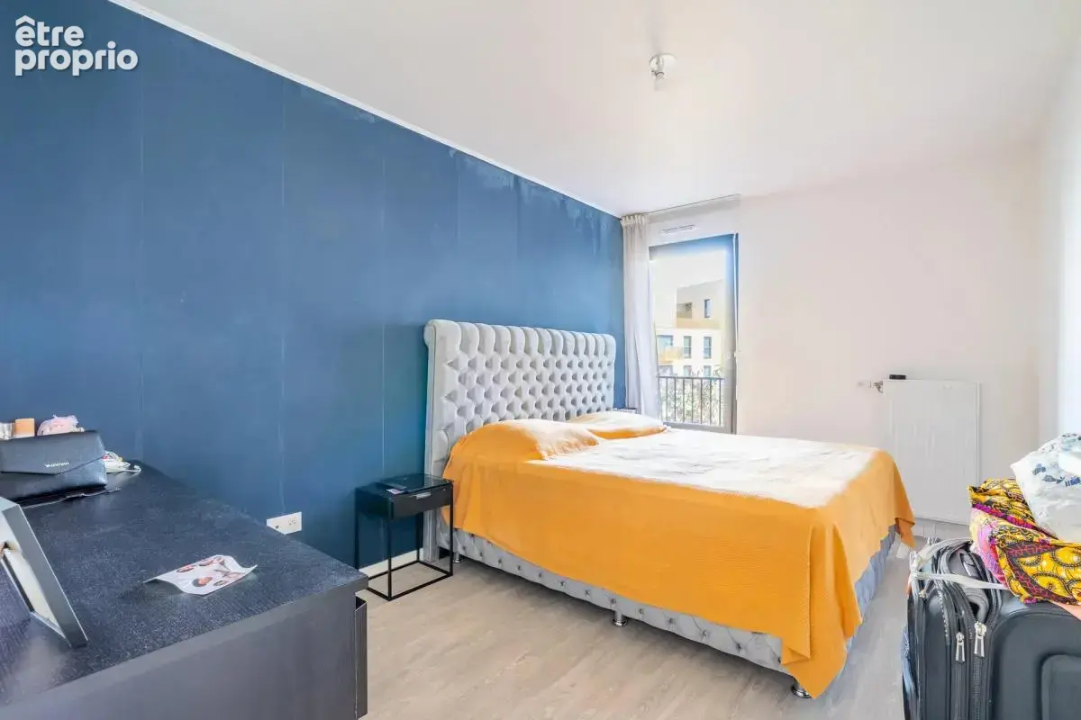Appartement de 4 pièces de 85 m² à Stains - photo 5