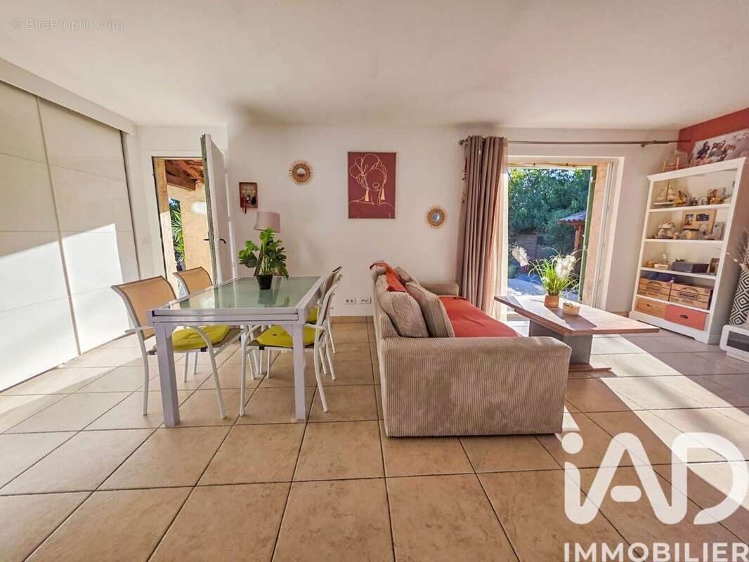 Photo 4 - Maison à PUGET-SUR-ARGENS