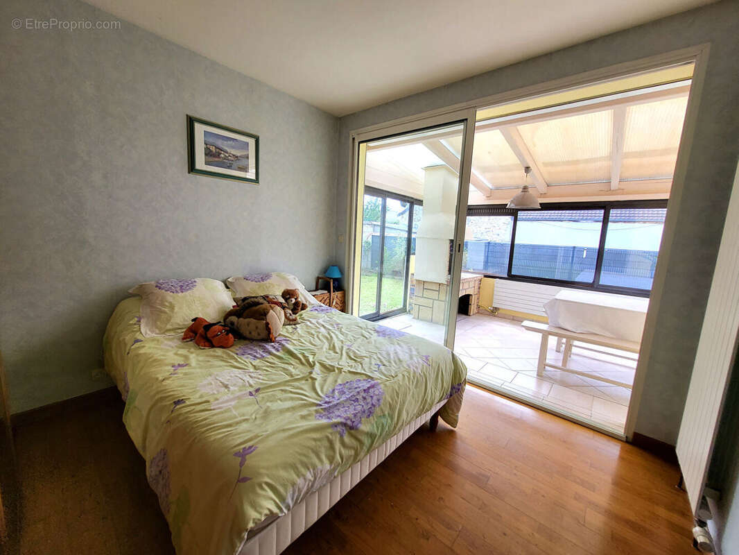 Maison à LES CLAYES-SOUS-BOIS