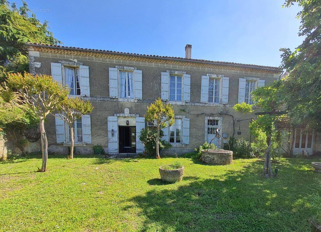 Maison à VALENCE-SUR-BAISE