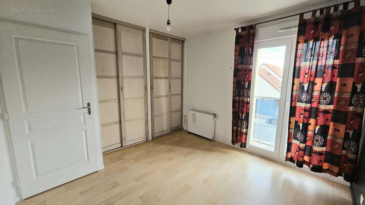 Maison à SAINT-ETIENNE-DU-ROUVRAY