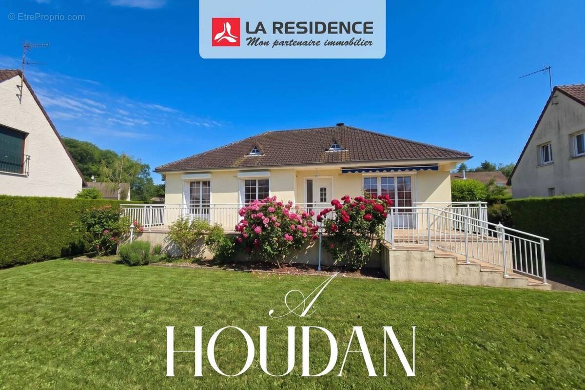 Maison à HOUDAN