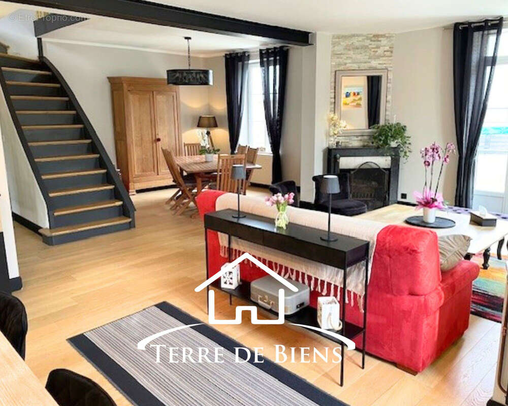 Maison à CUISY-EN-ALMONT