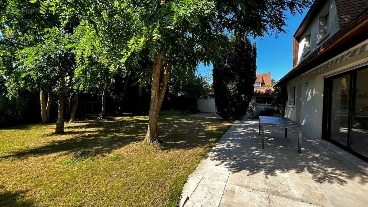 Maison à OUISTREHAM