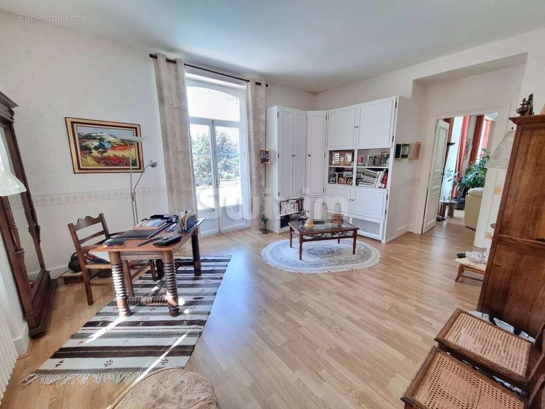 Maison à VARENNES-VAUZELLES