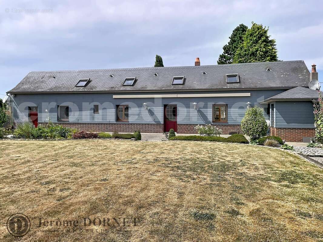 Maison 112 m² à Grandvilliers  - photo 2