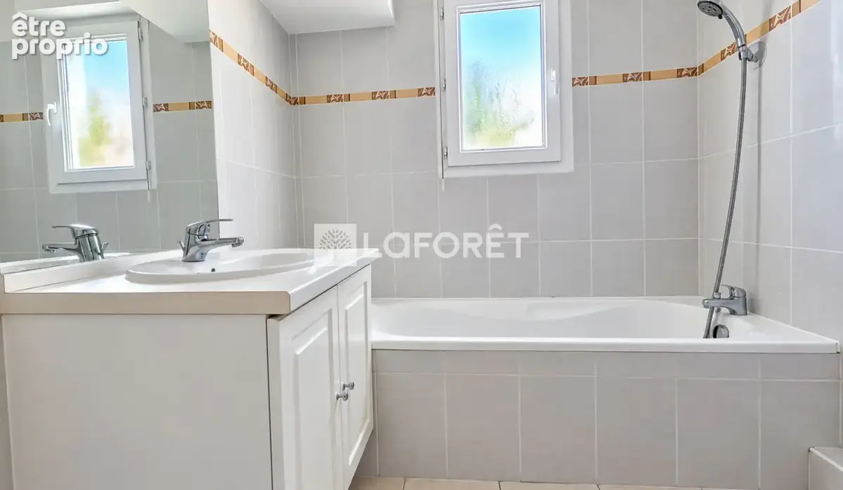 Appartement Toulon 3 pièce(s) 59.49 m2 - photo 5