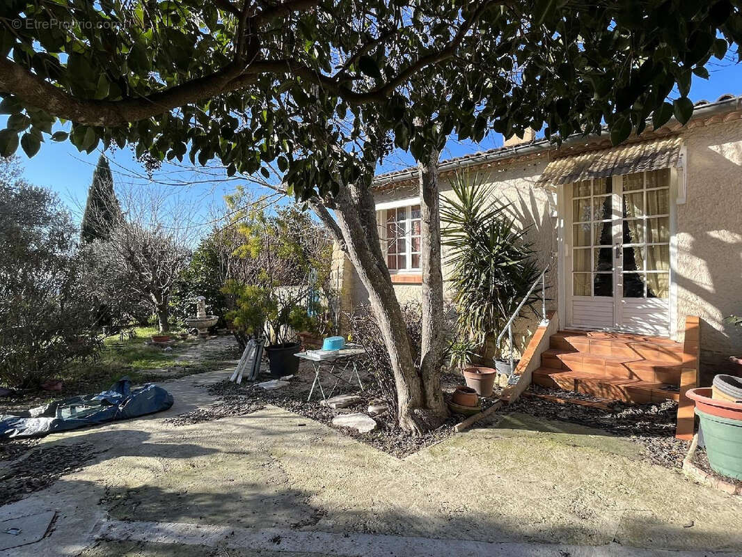 Maison à LE BARROUX