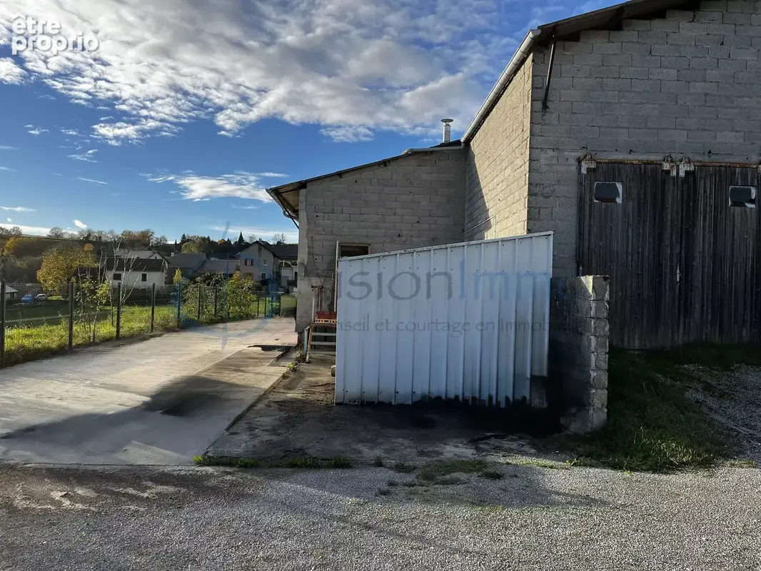 Clermont — Bâtiment atelier indépendant à fort potentiel sur 1 417 m² de terrain - photo 7