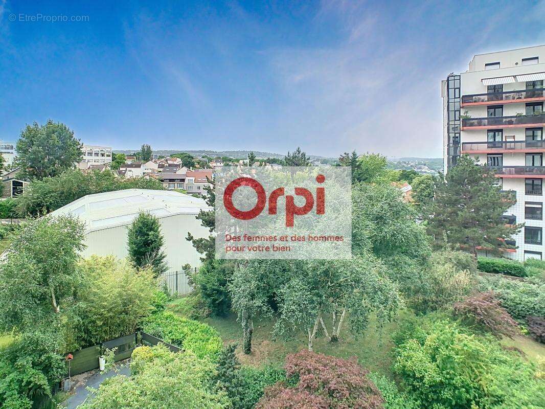 Appartement à ISSY-LES-MOULINEAUX