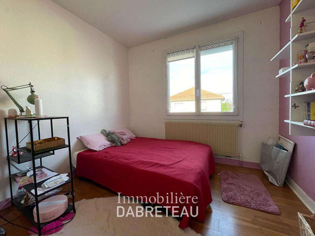 Riorges Maison de 154 m2 en parfait état - photo 7