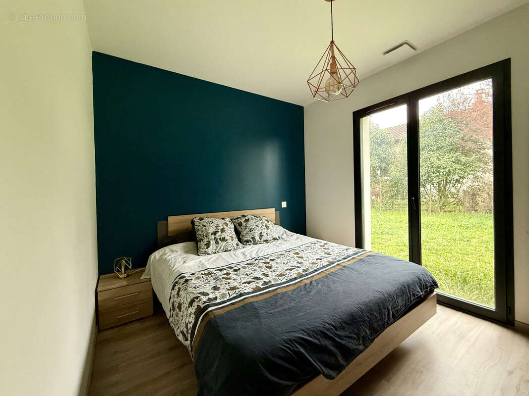 Maison à MONTAIGUT-SUR-SAVE