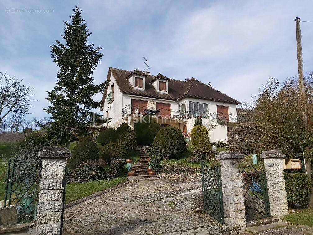 Maison de village s/sous-sol total    Des volumes très généreux !  calme et clarté - photo 3