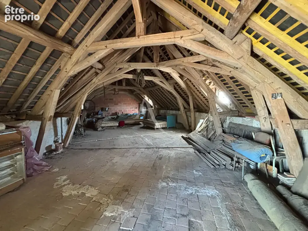 Maison ancienne avec nombreuses dépendances - photo 10