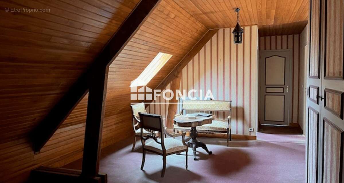 CHARTRES SUD - Maison familiale de 212 m² avec jardin et vue sur la nature - photo 9