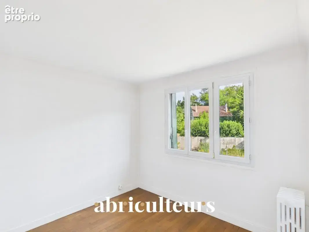 Maison familiale avec jardin privatif de 560 m² en vente à Meaux 77100 - photo 8