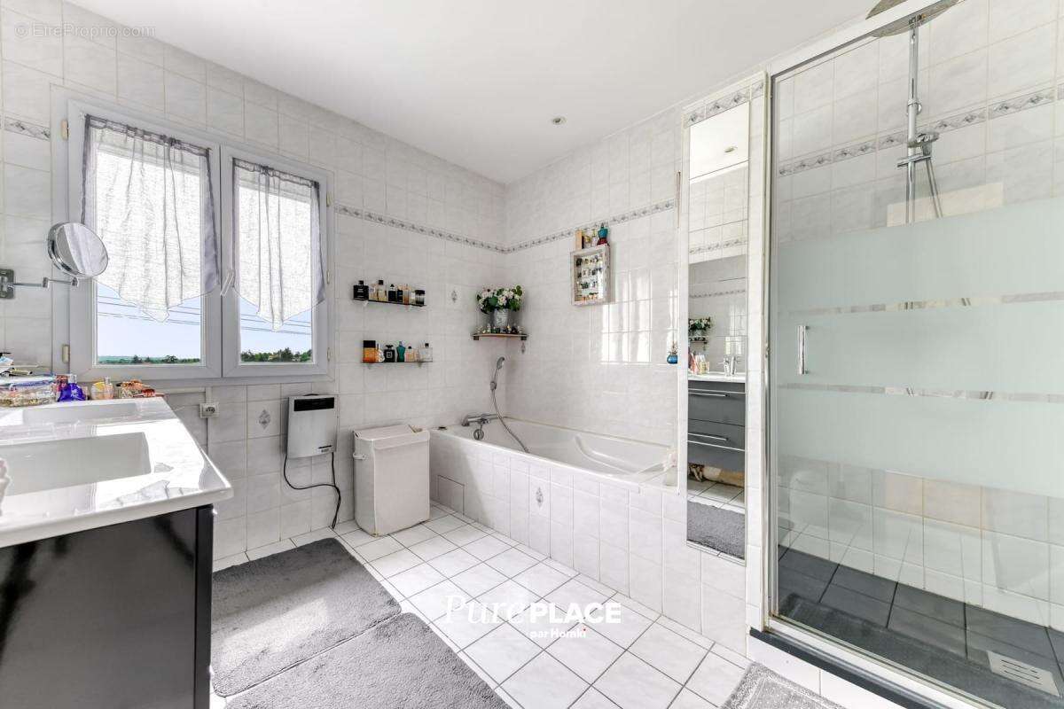 Maison/Villa T6 de 182 m² à Lentilly 69210 - photo 19