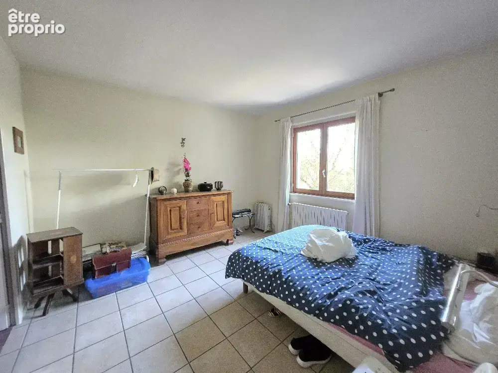 Maison familiale de caractère à Chaponost, 244 m2 habitables (304 m2 au sol total) sur terrain clos et arboré - photo 22