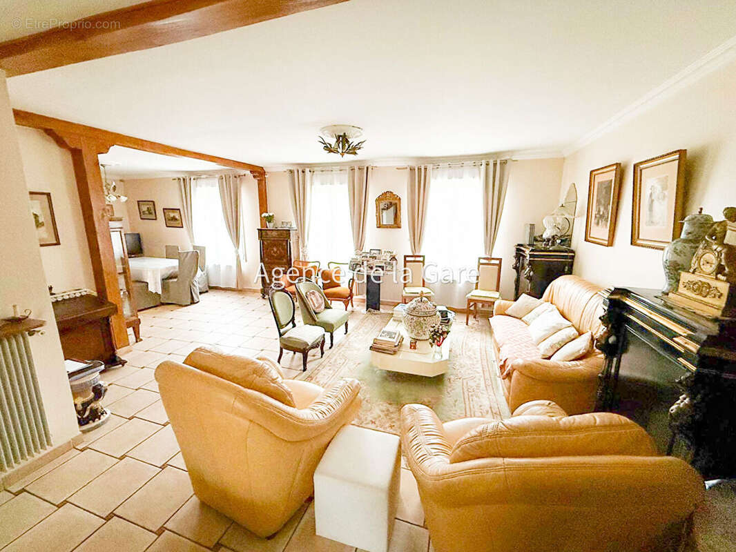 Maison à HOUILLES