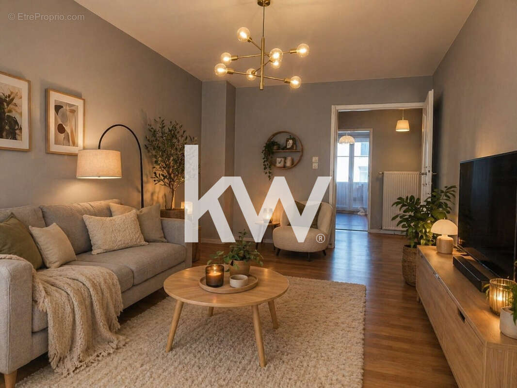 Appartement 85 m² à Saint-Etienne  - photo 2