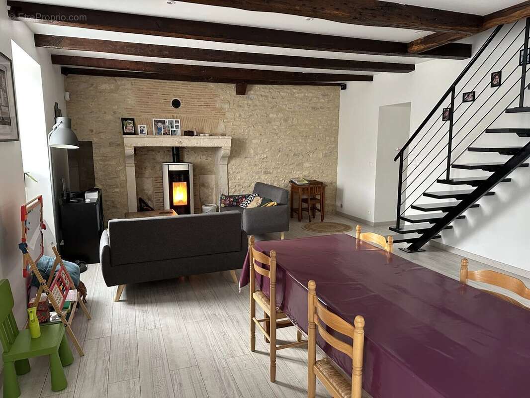 Maison à CHATEAU-GARNIER