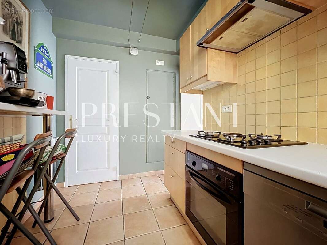 Appartement à PARIS-10E