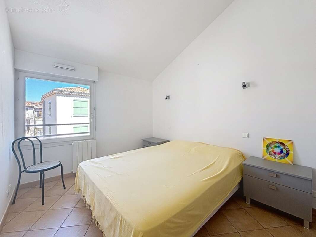 Appartement à vendre 4 pièces  (07) - Superficie 76 m2 loi Carrez - Ascenseur - photo 3