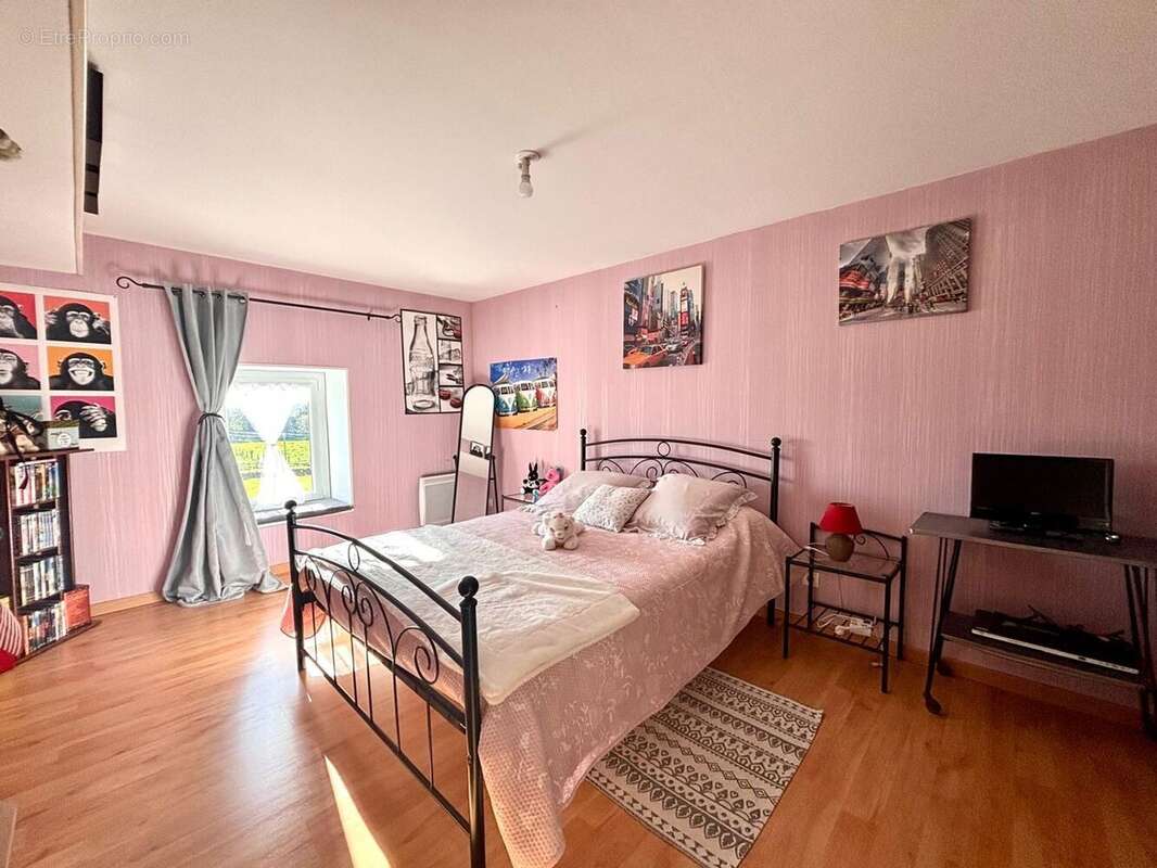 Maison à SAINT-ROMPHAIRE